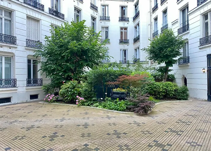 Home Sweet Home Champs Elysées Niel Paris